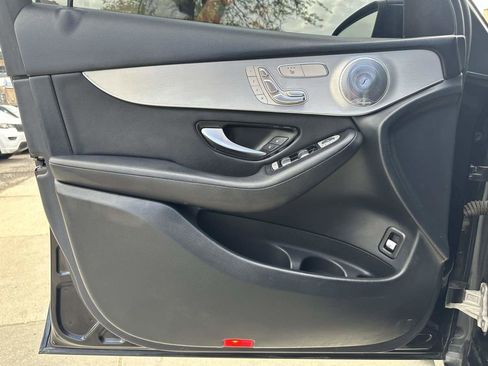 Used 2017 Mercedes-Benz GLC 300 4MATIC w/ Premium 1 Package image 19