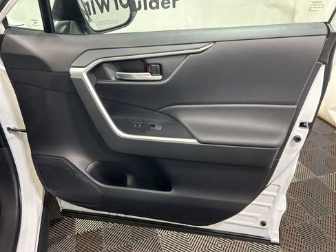 Used 2025 Toyota RAV4 XLE image 11