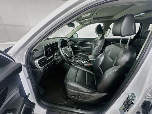 Used 2025 Kia Telluride S FWD image 13