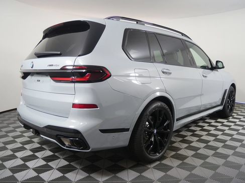 New 2027 BMW X7 xDrive40i w/ M Sport Package AWD/4WD image 3