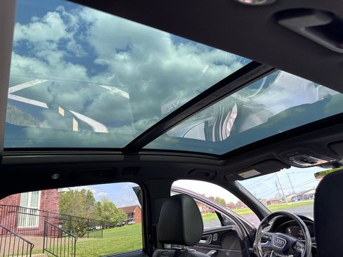 Used 2017 Audi Q7 2.0T Premium Plus w/ Premium Plus Package image 24