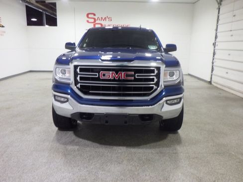 Used 2017 GMC Sierra 1500 SLE w/ SLE Preferred Package AWD/4WD image 6