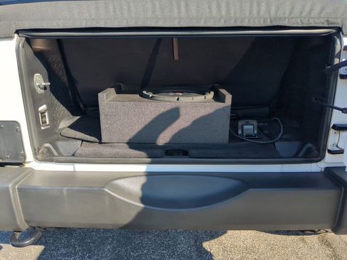 Used 2014 Jeep Wrangler Sport image 9