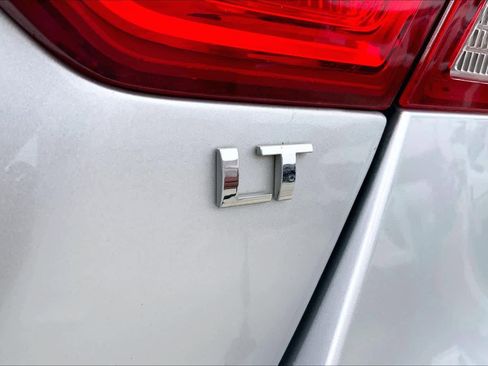 Used 2017 Chevrolet Impala LT image 10