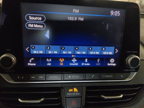 Used 2024 Nissan Altima 2.5 SR FWD image 25