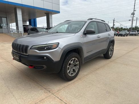 Used 2020 Jeep Cherokee Trailhawk AWD/4WD image 23