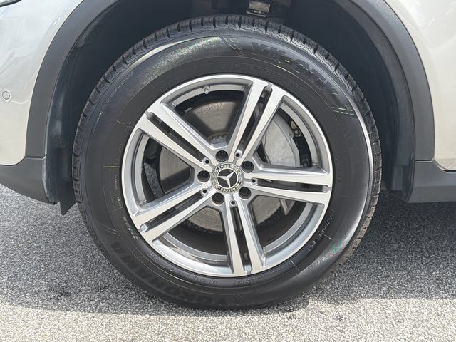 Used 2022 Mercedes-Benz GLC 300 image 13