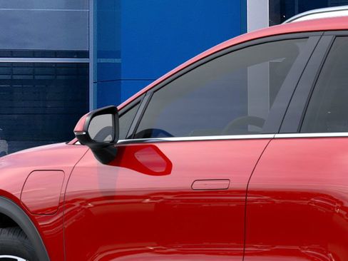 New 2026 Chevrolet Equinox EV LT image 12