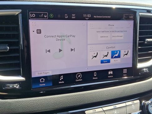 Used 2022 Chrysler Pacifica Touring-L image 18