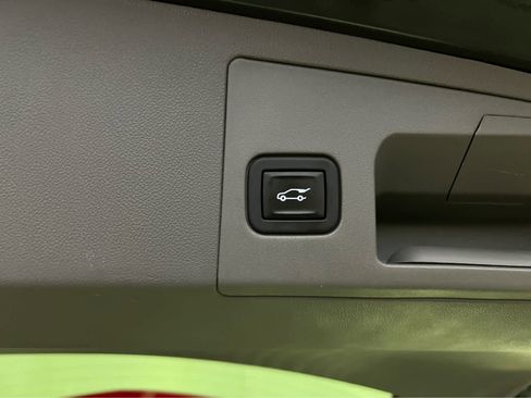 Used 2022 Cadillac XT5 Premium Luxury image 27