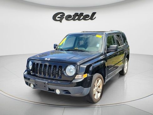 Used 2015 Jeep Patriot Latitude w/ Sun/Sound Group AWD/4WD image 2