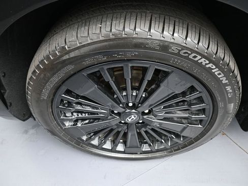 Used 2025 Hyundai Santa Fe Calligraphy AWD/4WD image 14