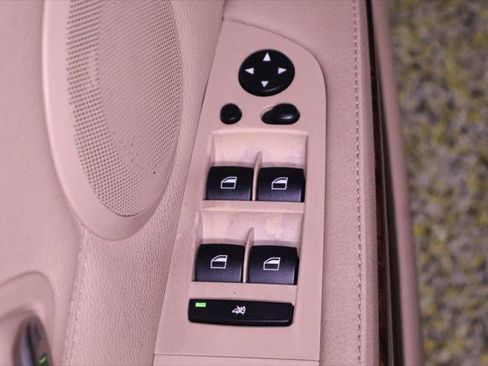 Used 2009 BMW 328i Sedan RWD image 34