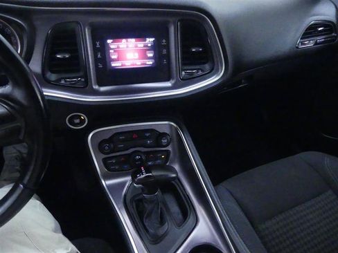 Used 2017 Dodge Challenger R/T image 12