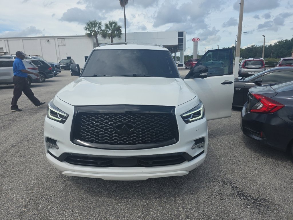 Used 2021 INFINITI QX80 Premium Select AWD/4WD image 3