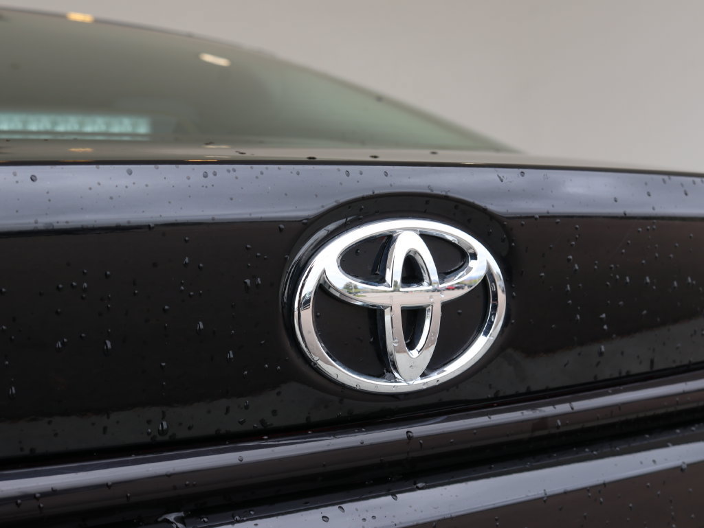 Used 2024 Toyota Corolla LE FWD image 30