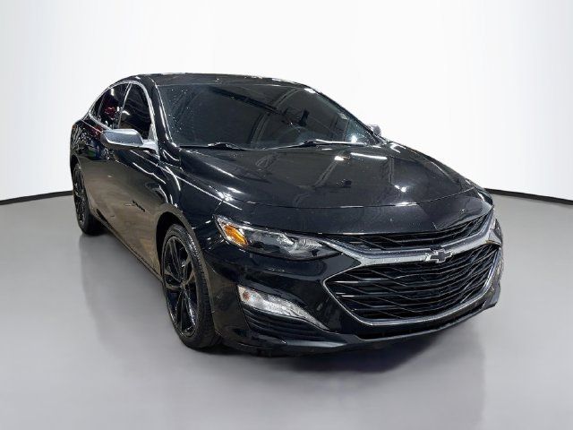 Used 2020 Chevrolet Malibu LT w/ Midnight Edition FWD image 5