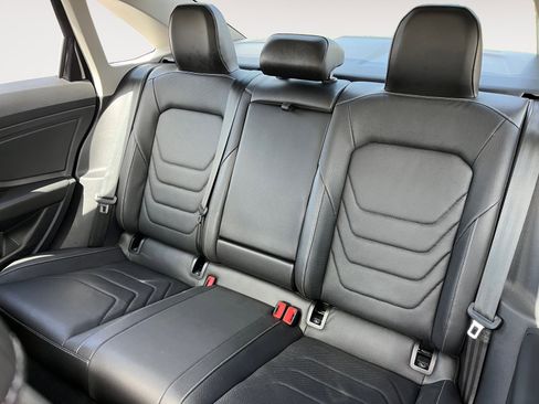 Used 2019 Volkswagen Jetta SEL Premium image 14