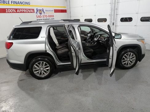 Used 2018 GMC Acadia SLE image 16
