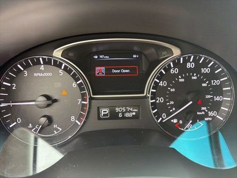 Used 2013 Nissan Altima 2.5 SV w/ 2.5SV Convenience Pkg FWD image 3