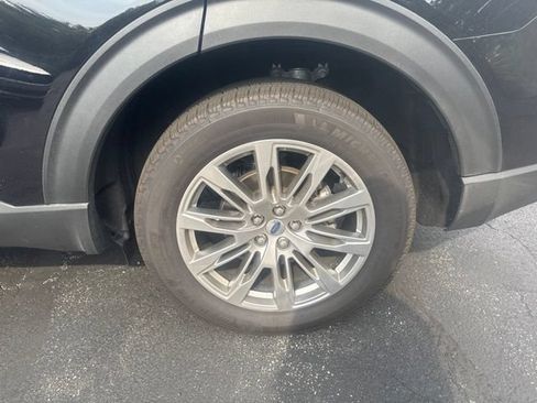 Used 2025 Ford Explorer Active w/ Active Comfort Package AWD/4WD image 11