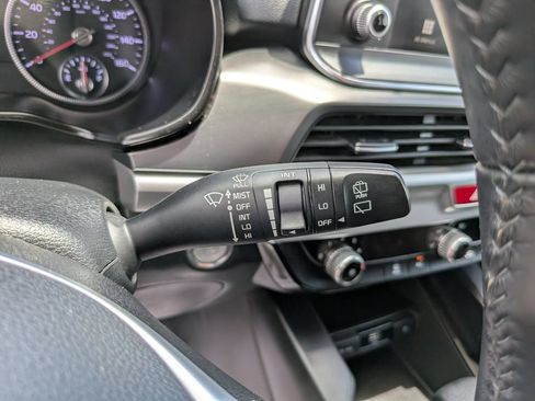 Used 2020 Kia Telluride LX FWD image 33
