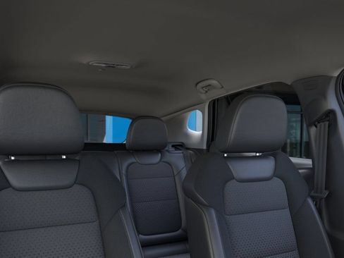 New 2026 Chevrolet Trax LT w/ LT Convenience Package FWD image 24