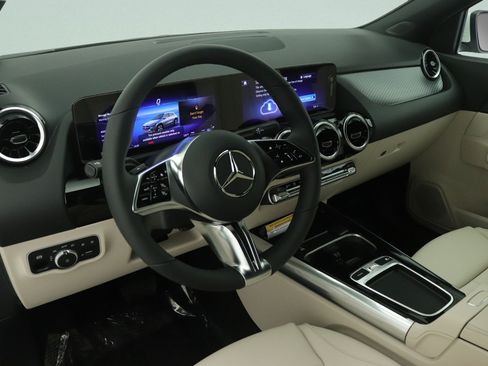 New 2026 Mercedes-Benz GLA 250 image 9