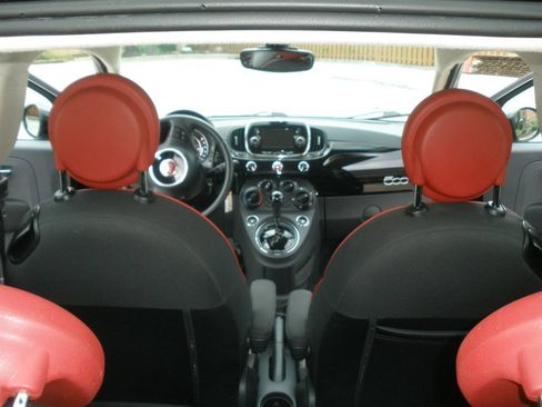 Used 2017 FIAT 500 Pop w/ Sport Appearance Package FWD image 25