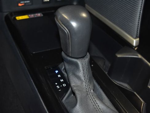 Used 2025 Toyota Camry SE image 14