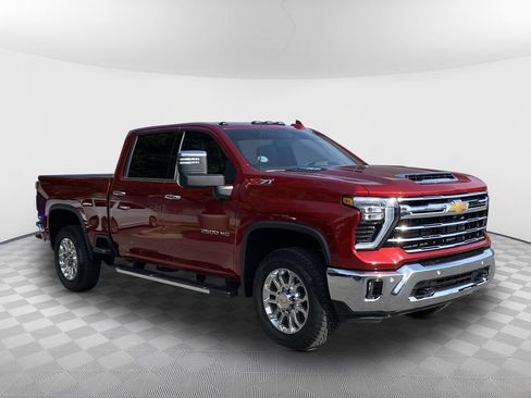 Used 2025 Chevrolet Silverado 2500 LTZ w/ LTZ Premium Package AWD/4WD image 2