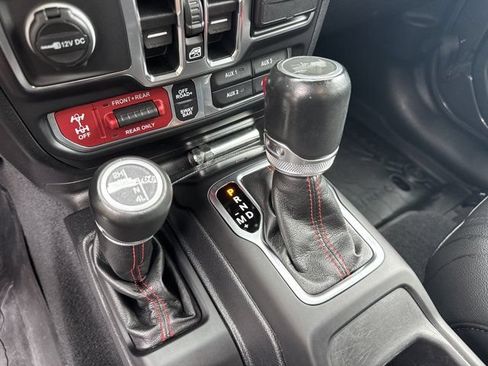 Used 2021 Jeep Wrangler Unlimited Rubicon AWD/4WD image 36