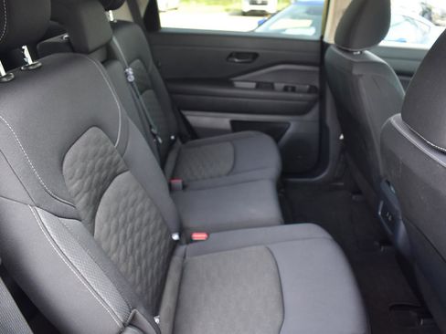 Used 2024 Nissan Pathfinder SV FWD image 57