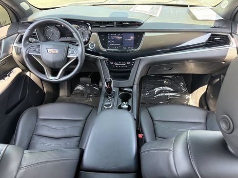 Used 2021 Cadillac XT6 Premium Luxury w/ Platinum Package AWD/4WD image 15
