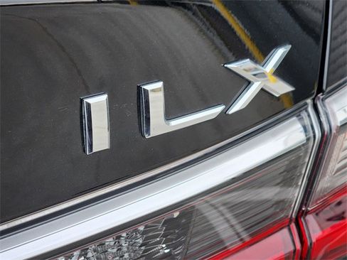 Used 2022 Acura ILX Premium Package image 13