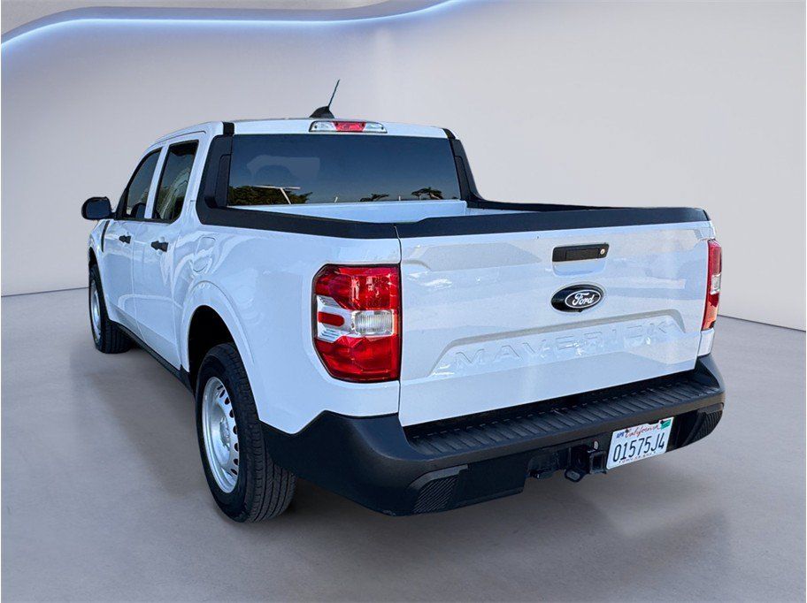 Used 2025 Ford Maverick XL FWD image 4