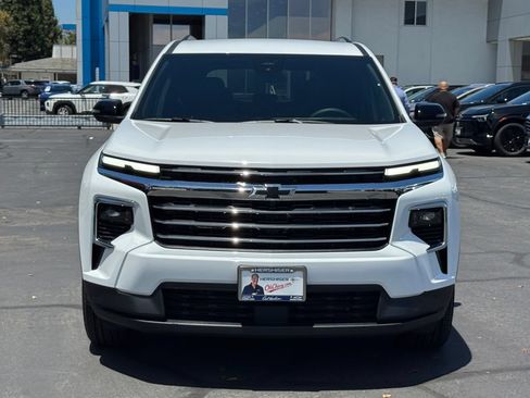 New 2026 Chevrolet Traverse LT FWD image 2