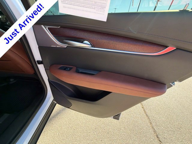Used 2026 Cadillac XT5 Premium Luxury w/ LPO, Floor Liner Package FWD image 37