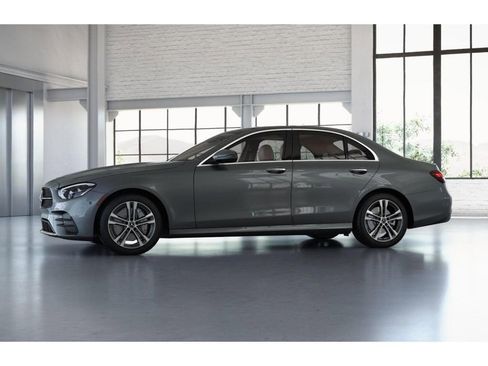 Used 2022 Mercedes-Benz E 350 4MATIC Sedan image 37