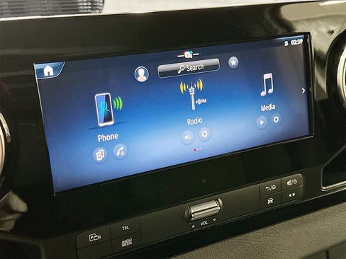 Used 2025 Mercedes-Benz Sprinter 2500 image 13