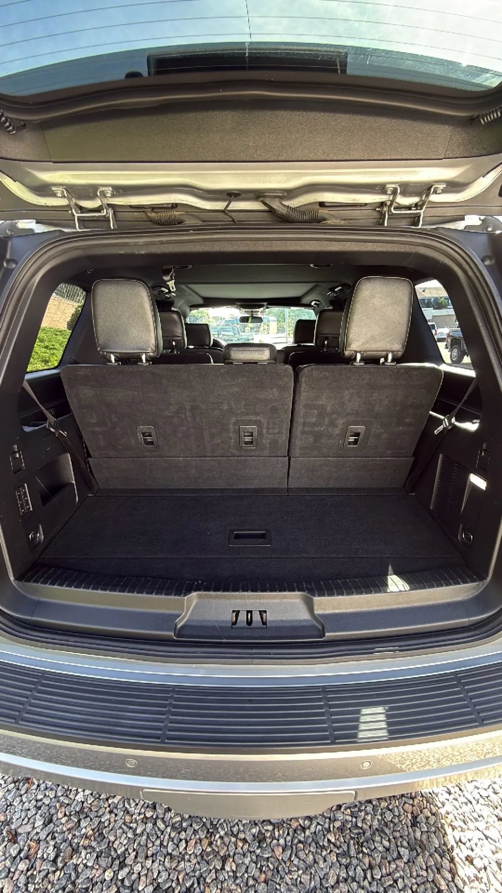 Used 2020 Ford Expedition XLT w/ Equipment Group 202A RWD image 10
