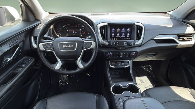 Used 2024 GMC Terrain SLT AWD/4WD image 10