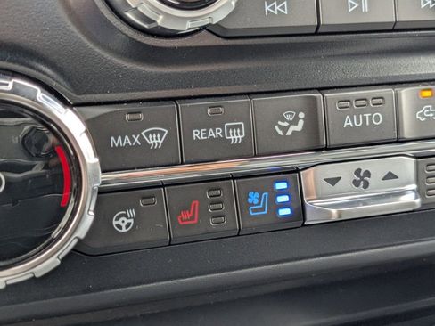 New 2025 Ford F250 Platinum image 24