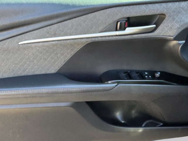 Used 2025 Toyota Camry XLE FWD image 15