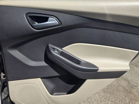 Used 2014 Ford Focus SE image 17