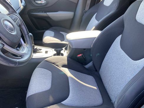 Used 2014 Jeep Cherokee Latitude image 25