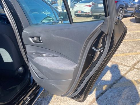 Used 2025 Toyota Corolla LE image 12