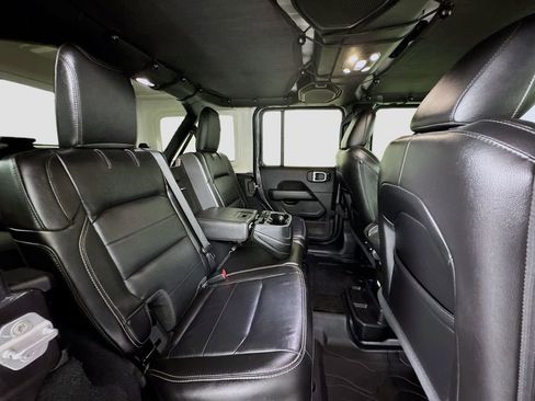 Used 2020 Jeep Wrangler Unlimited Sahara w/ Uconnect 4C Nav & Sound Group image 20