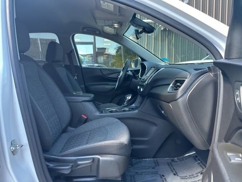 Used 2024 Chevrolet Equinox LT image 28