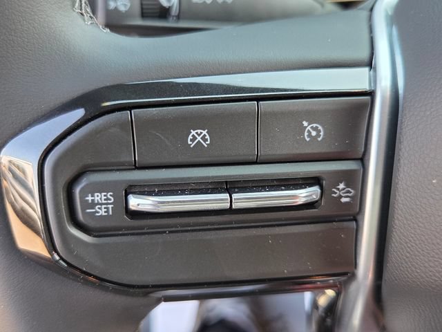 Used 2026 Chevrolet Colorado LT w/ Advanced Trailering Package AWD/4WD image 24